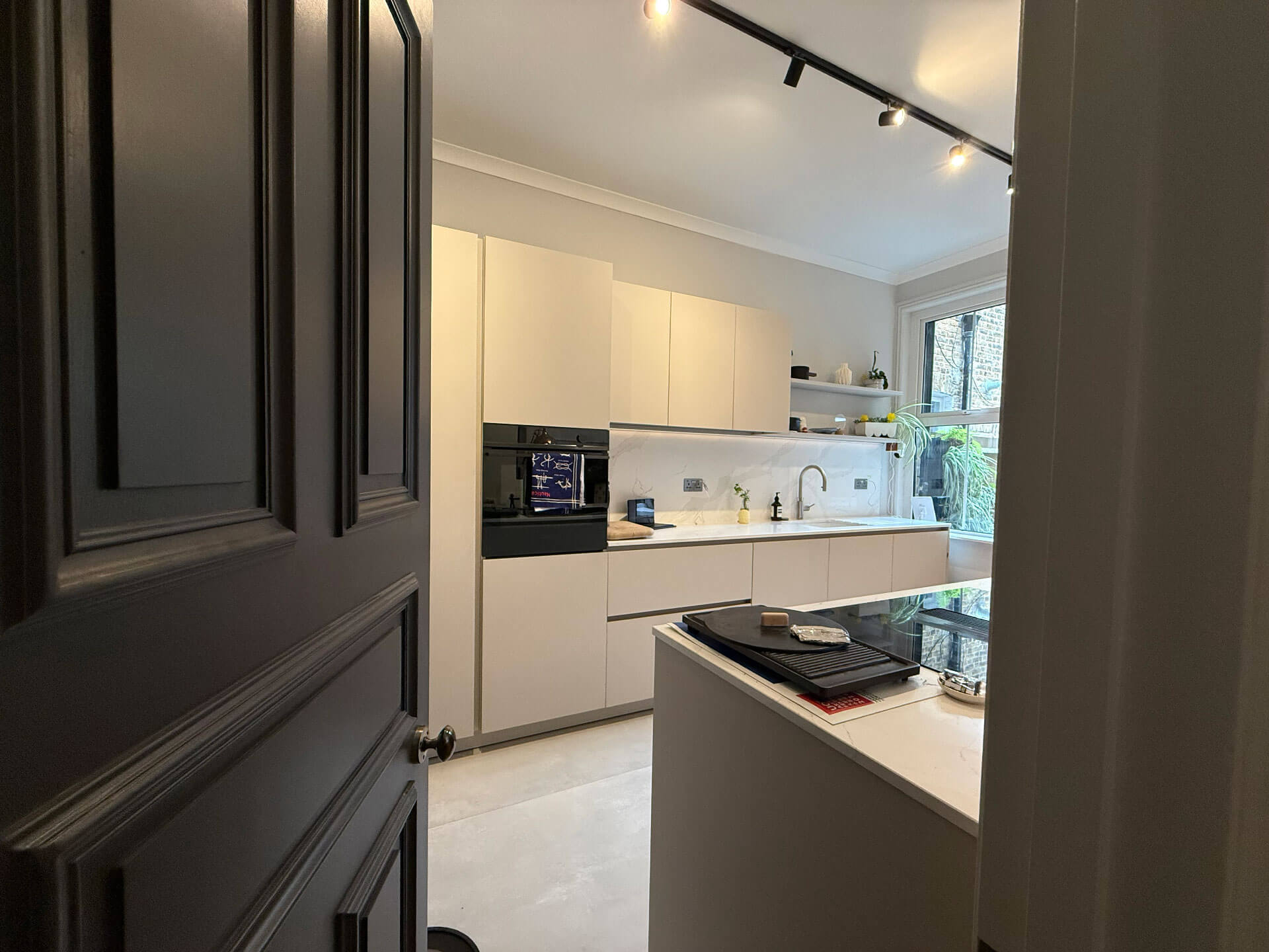 Ealing Common by Ara Construction