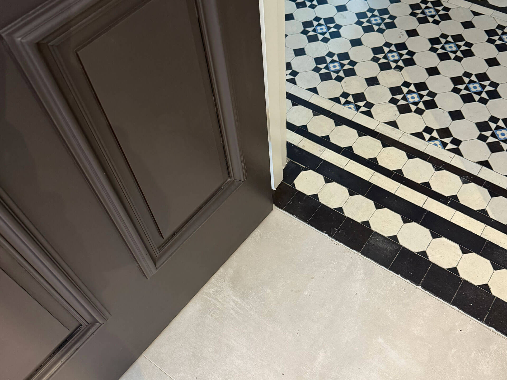 Ealing Common by Ara Construction