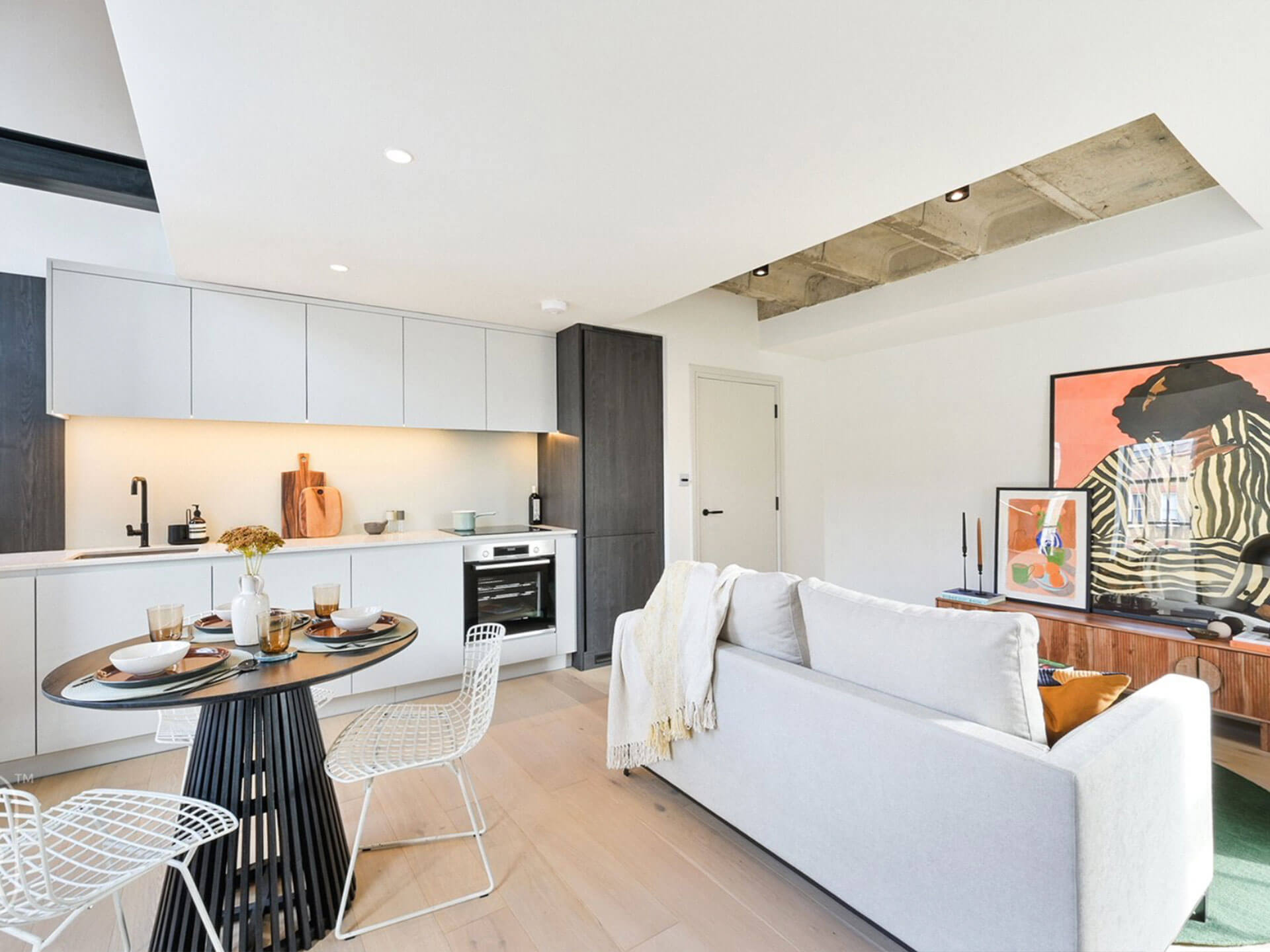 Hoxton apartment by Ara Construction