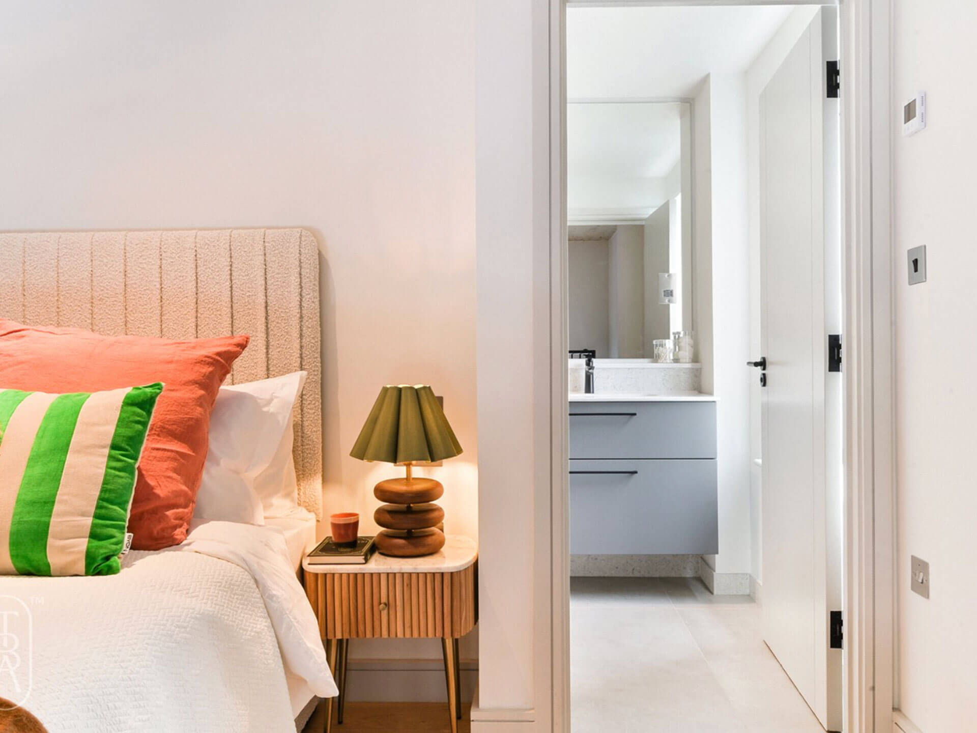 Hoxton apartment by Ara Construction